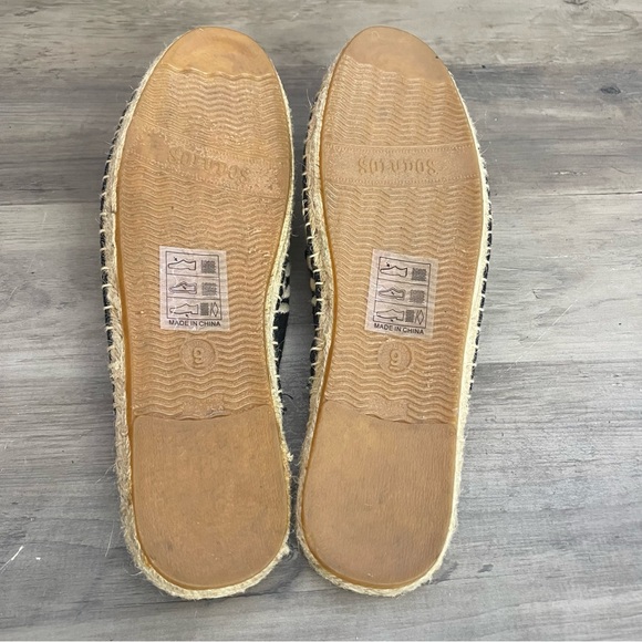 NWT Soludos Women 9 Black Floral Embroidered Boho Slip On Flats Espadrille Mules - Picture 5 of 9